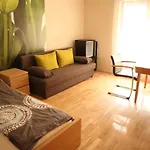 Hunyadi Panzio-apartman Апартаменты Мако