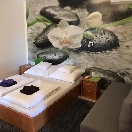 Hunyadi Panzió-apartman *