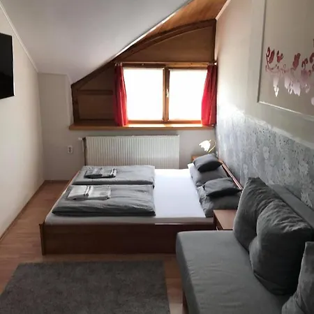 Appartement Hunyadi Panzio-apartman Makó