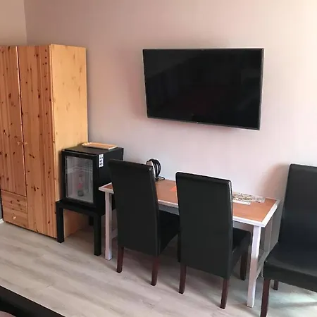 Hunyadi Panzio-apartman * Makó