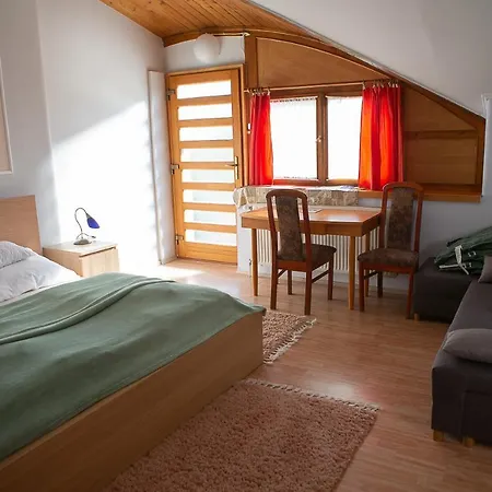 Hunyadi Panzio-apartman Apartment