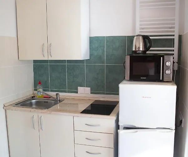 דירה Hunyadi Panzio-apartman מאקו